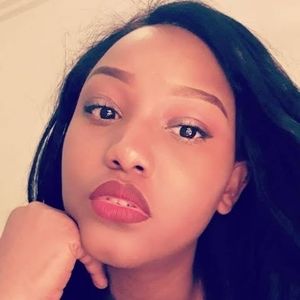 Meet your Posher, Leila